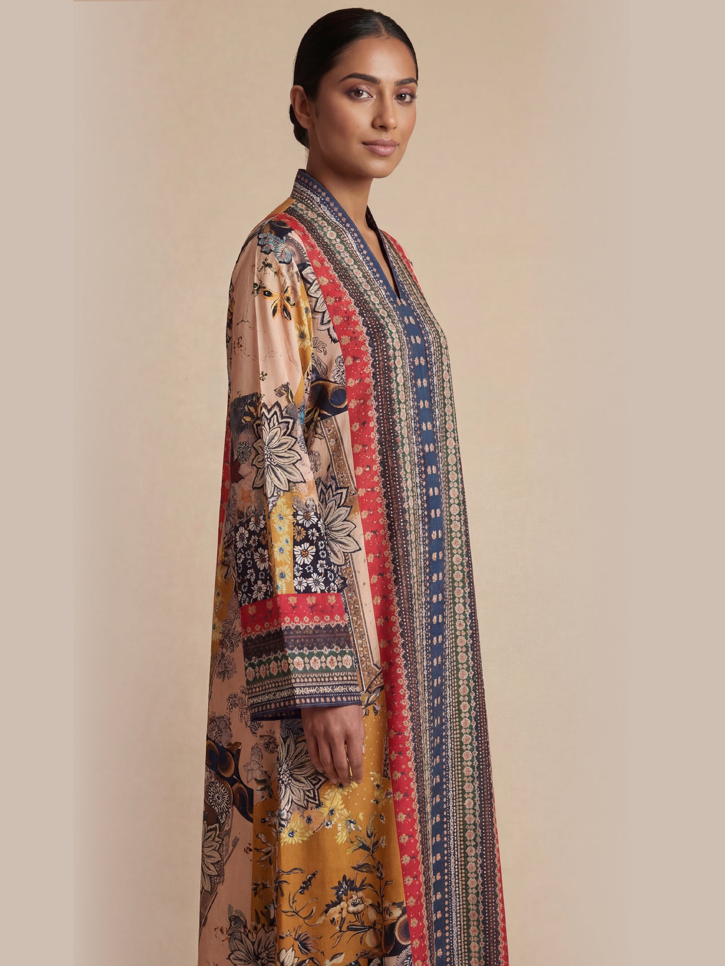 ZY-072 جلابية متعددة النقوش بخطوط بوهيمية