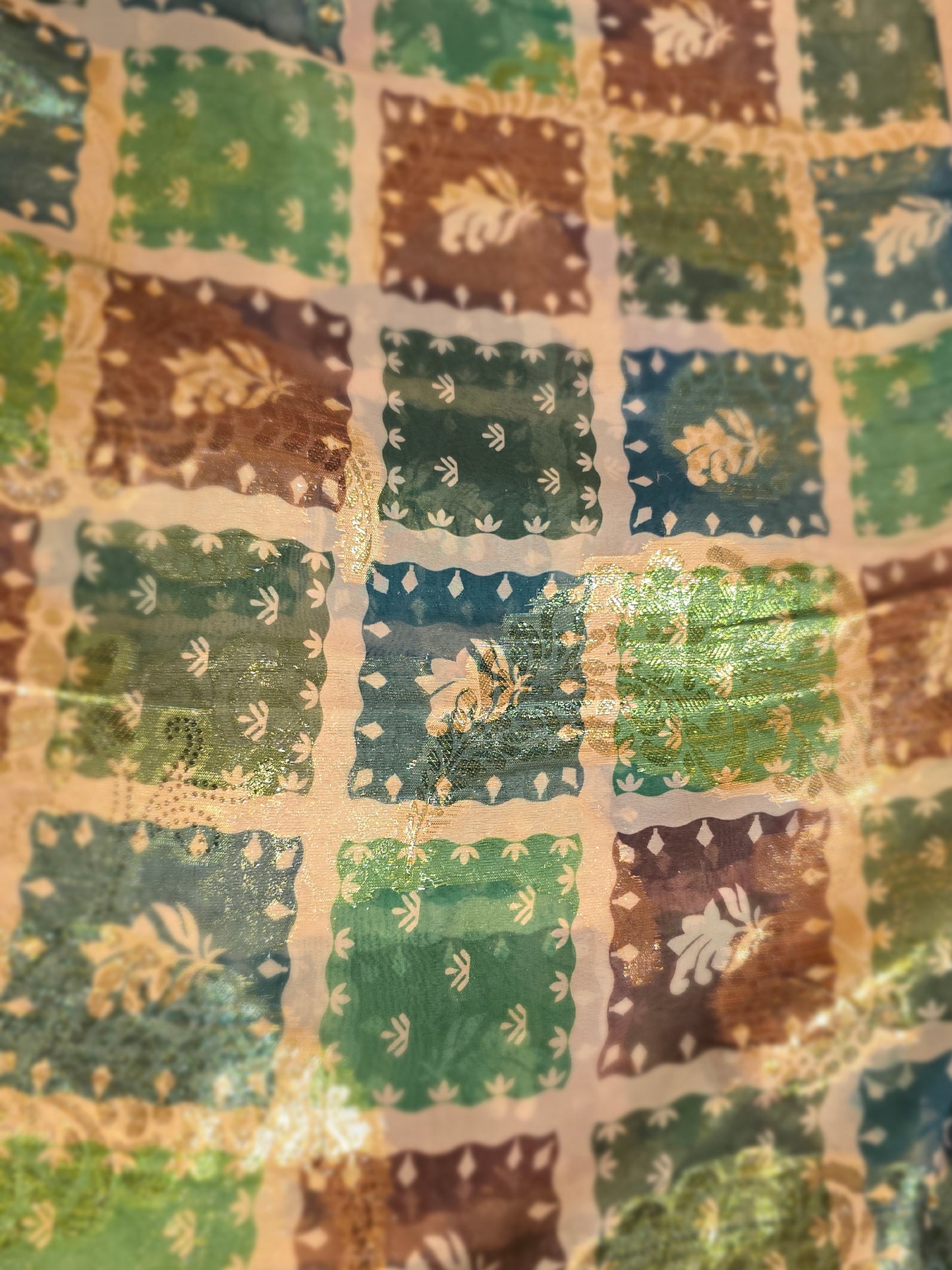 ZY-FAB-002 قماش مخاوير شيفون أخضر مع لمسات ذهبية