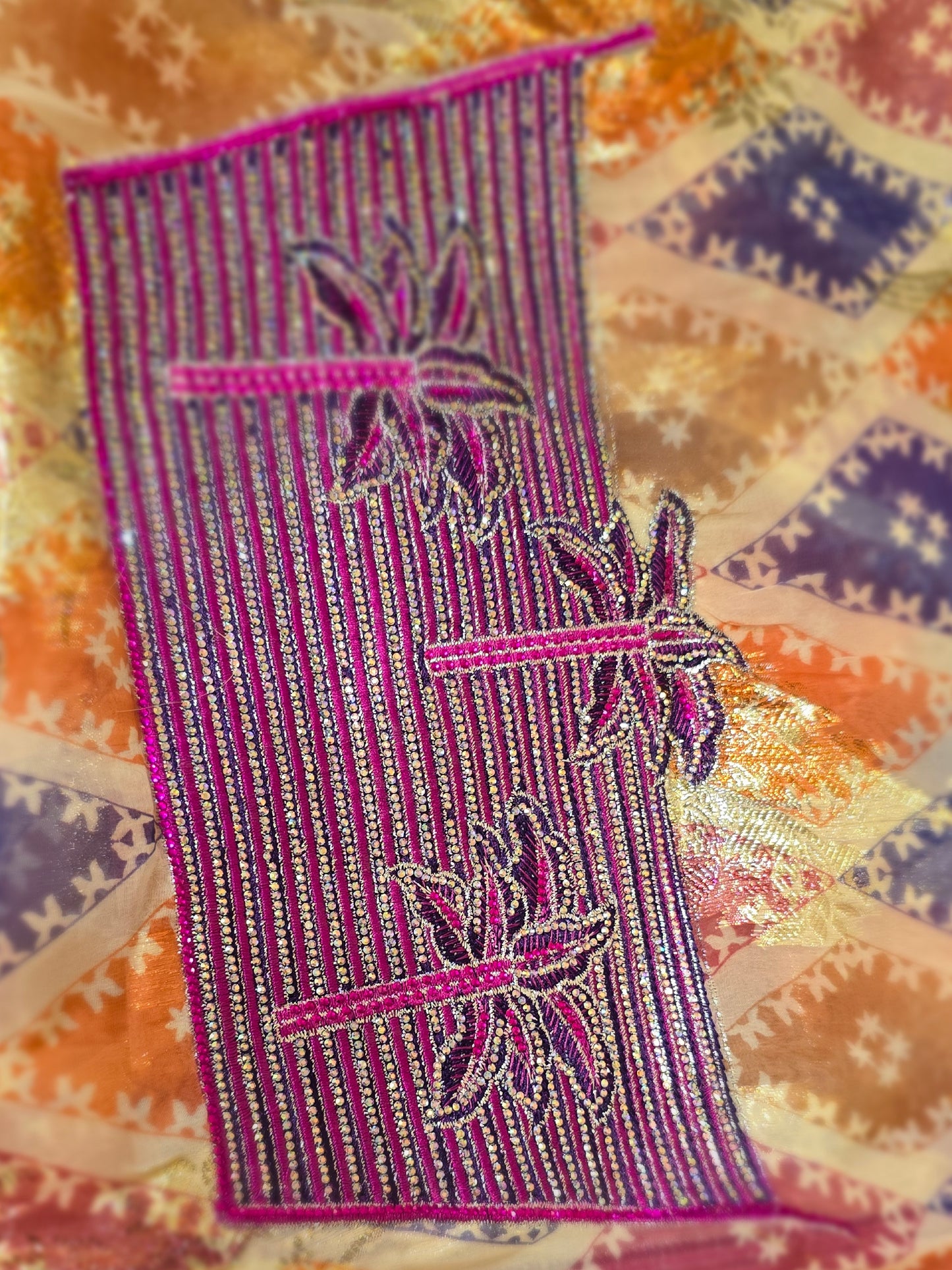 ZY-FAB-001  قماش مخاوير شيفون بنقشة ملونة ولمسات ذهبية