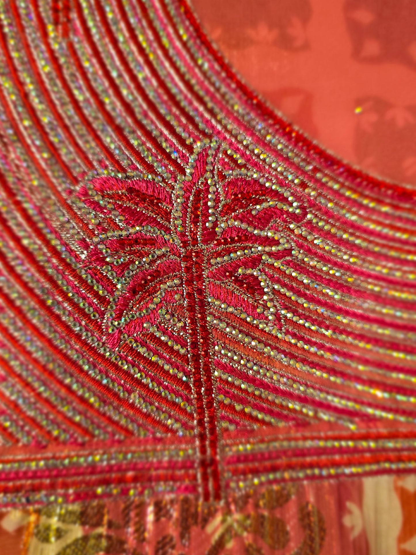 ZY-FAB-003 قماش مخاوير شيفون وردي مع لمسات ذهبية